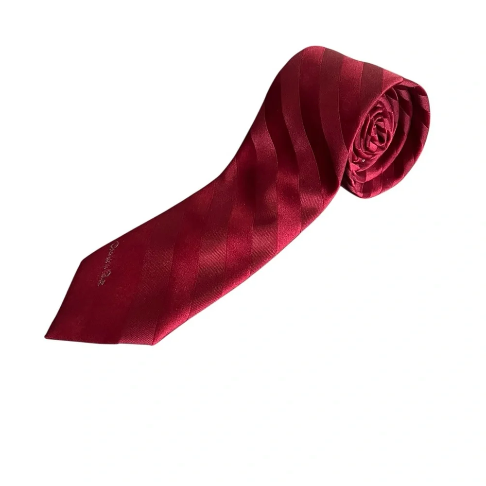Oscar de la Renta Red‎ Burgundy Striped Tie